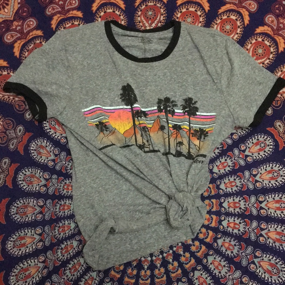 Volcom River Party Size Small Ringer Grey T-shirt